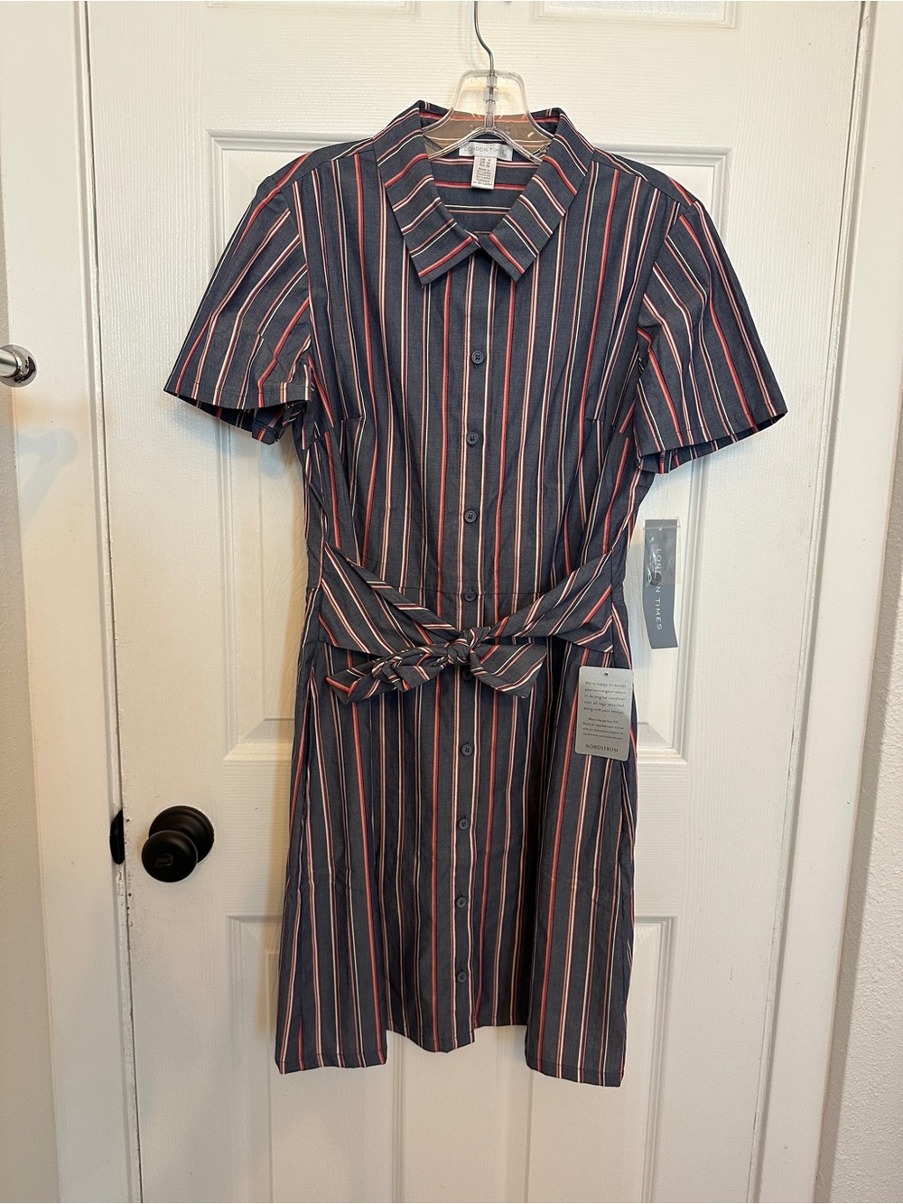 Shirt dress w button front & tie waist